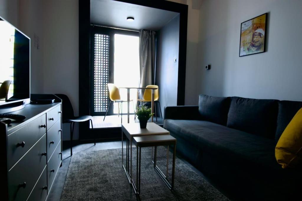 Studio Apartment By Hi5- Rottenbiller Apartment Budapest Eksteriør billede