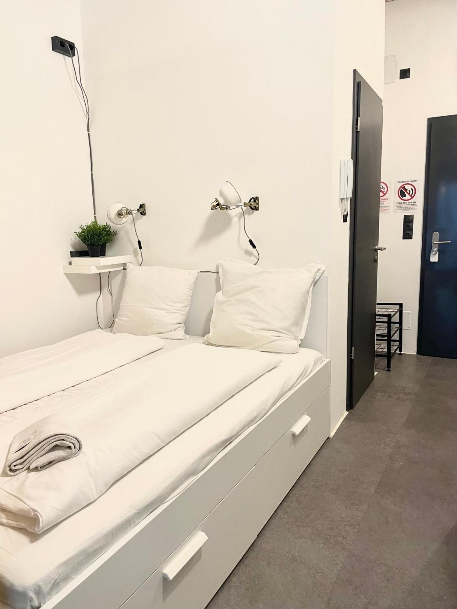 Studio Apartment By Hi5- Rottenbiller Apartment Budapest Eksteriør billede